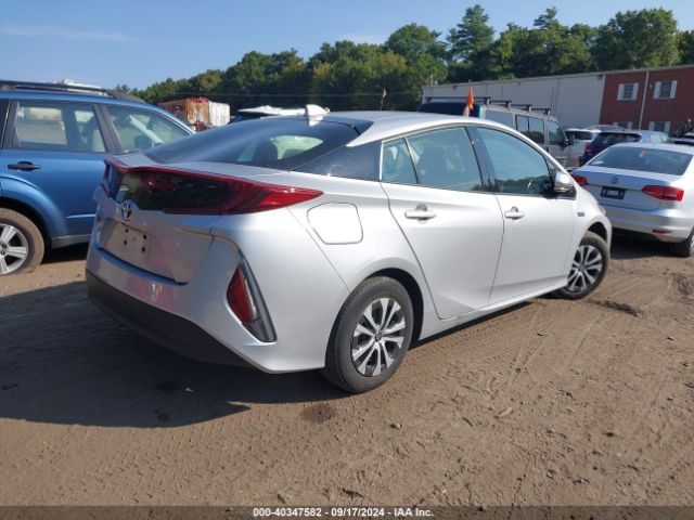 Photo 3 VIN: JTDKARFPXL3139294 - TOYOTA PRIUS PRIME 