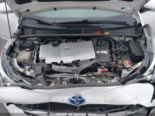 Photo 9 VIN: JTDKARFU0G3009438 - TOYOTA PRIUS 