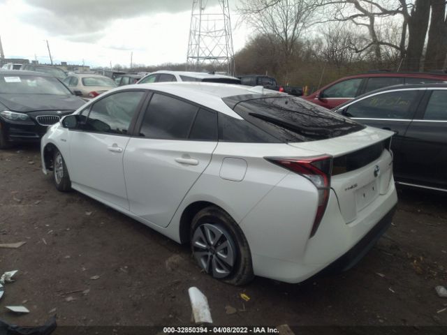 Photo 2 VIN: JTDKARFU0G3015496 - TOYOTA PRIUS 