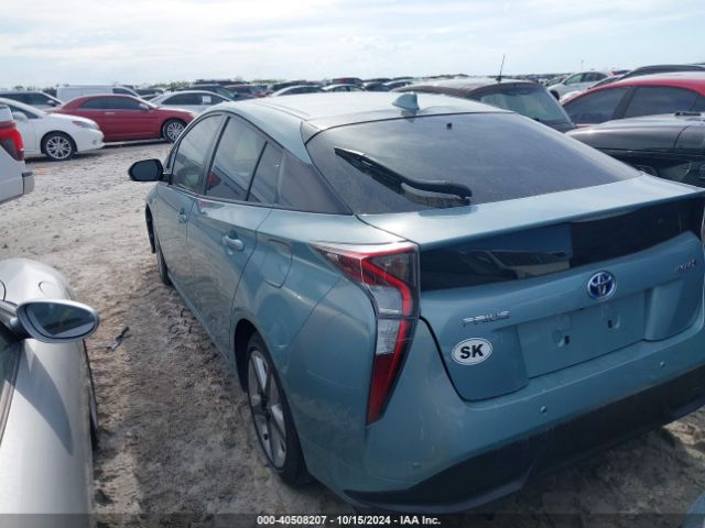 Photo 2 VIN: JTDKARFU0G3016227 - TOYOTA PRIUS 