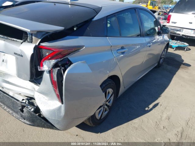 Photo 3 VIN: JTDKARFU0G3026840 - TOYOTA PRIUS 