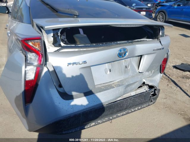 Photo 5 VIN: JTDKARFU0G3026840 - TOYOTA PRIUS 