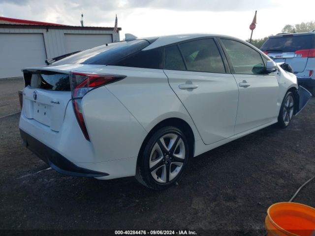 Photo 3 VIN: JTDKARFU0G3520633 - TOYOTA PRIUS 