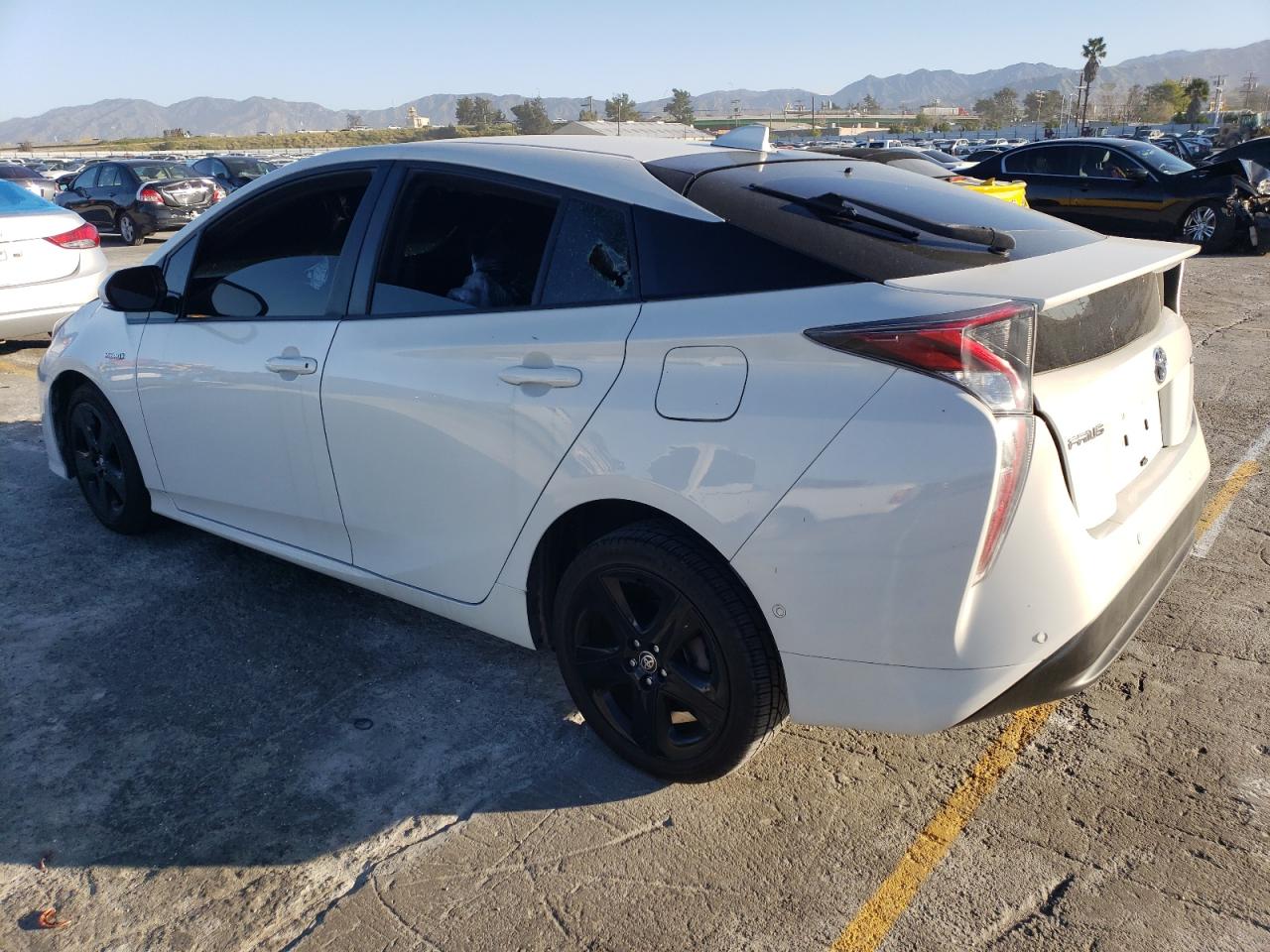 Photo 1 VIN: JTDKARFU0H3032302 - TOYOTA PRIUS 