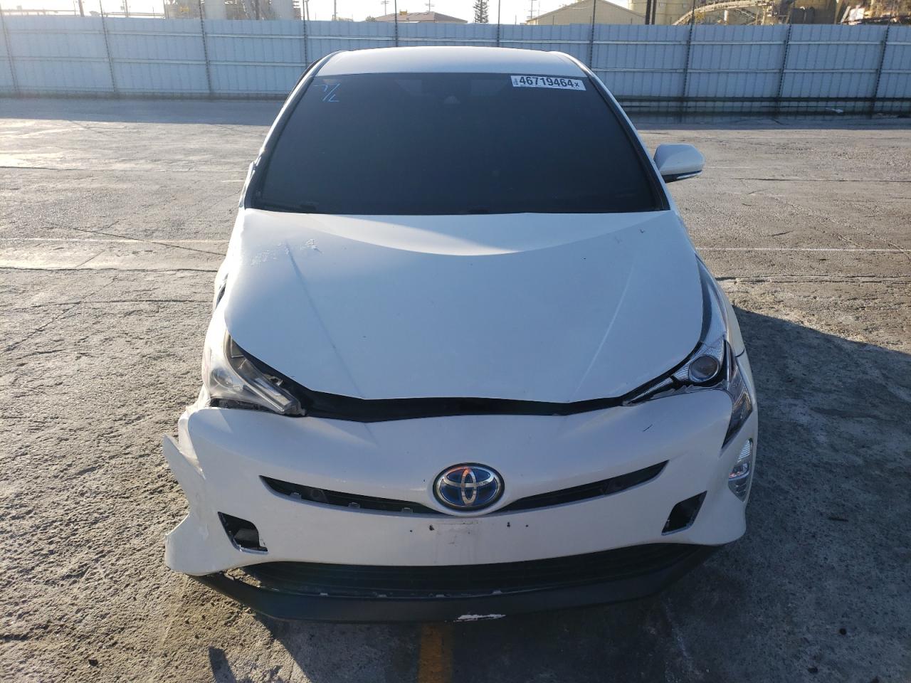 Photo 4 VIN: JTDKARFU0H3032302 - TOYOTA PRIUS 