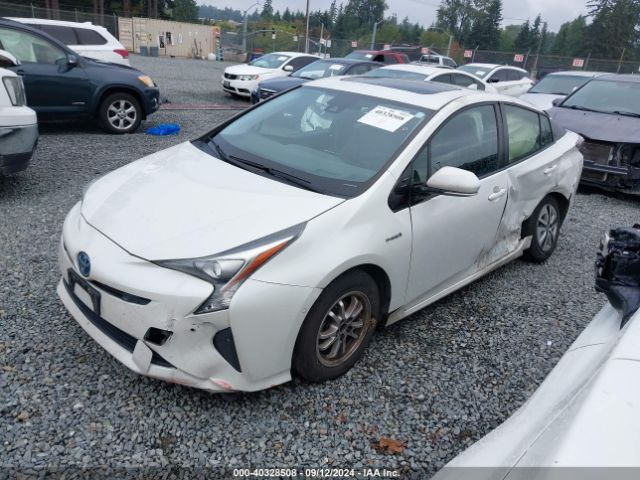 Photo 1 VIN: JTDKARFU0J3056881 - TOYOTA PRIUS 