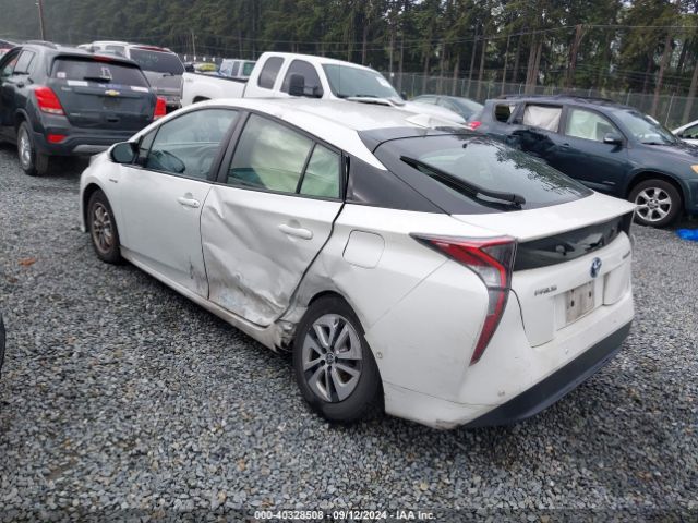 Photo 2 VIN: JTDKARFU0J3056881 - TOYOTA PRIUS 