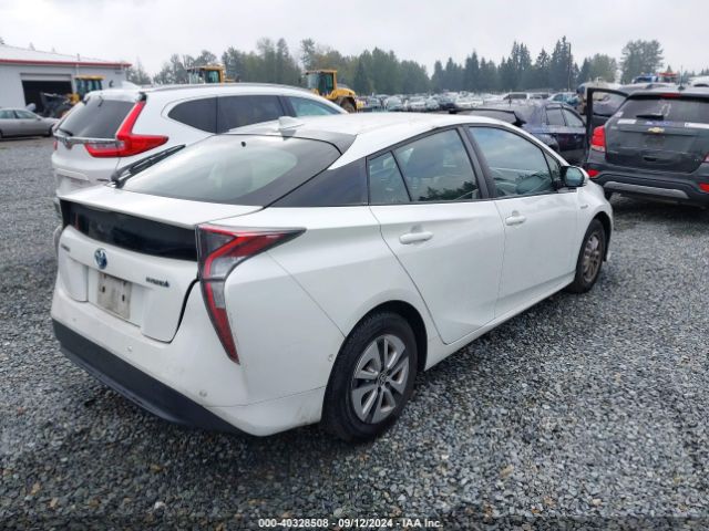 Photo 3 VIN: JTDKARFU0J3056881 - TOYOTA PRIUS 