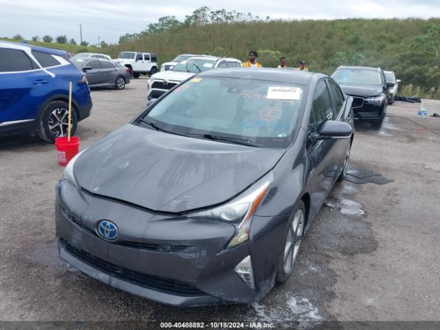 Photo 1 VIN: JTDKARFU0J3548388 - TOYOTA PRIUS 