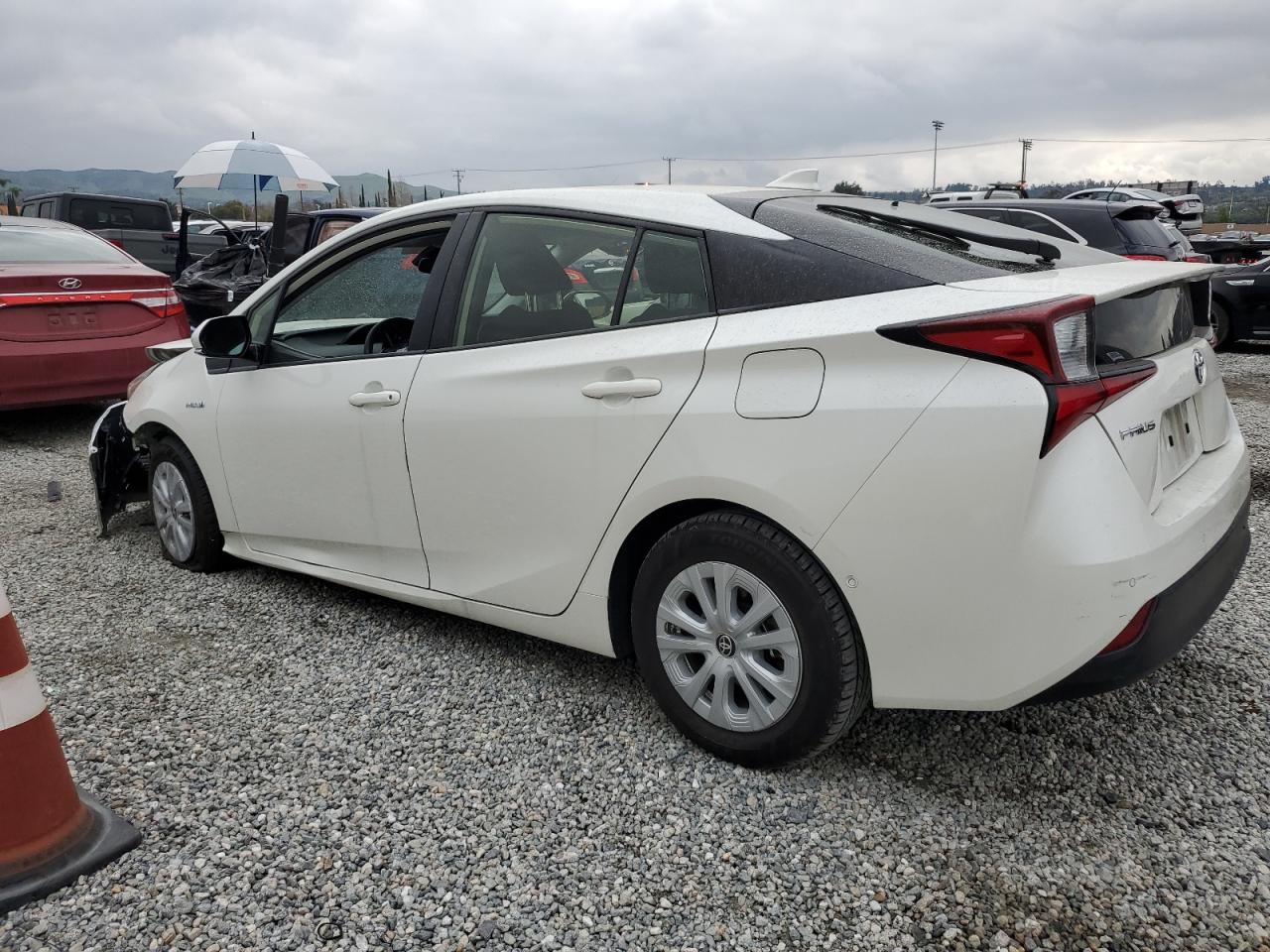 Photo 1 VIN: JTDKARFU0K3081152 - TOYOTA PRIUS 