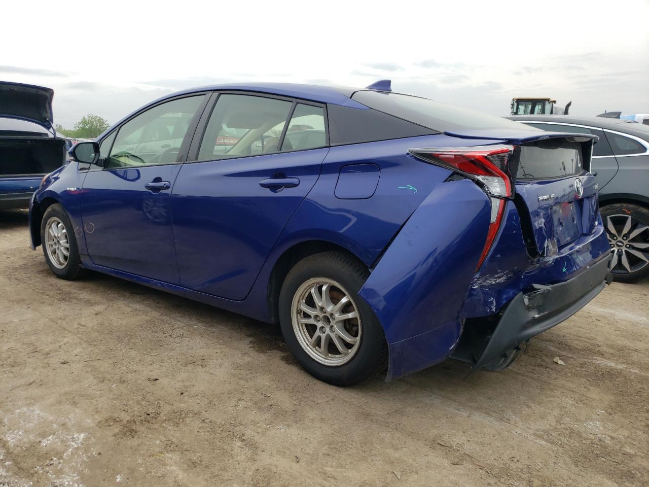 Photo 1 VIN: JTDKARFU1H3050789 - TOYOTA PRIUS 