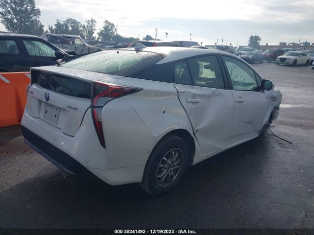 Photo 3 VIN: JTDKARFU1H3051442 - TOYOTA PRIUS 