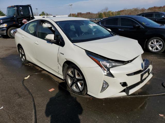 Photo 3 VIN: JTDKARFU1J3055402 - TOYOTA PRIUS 