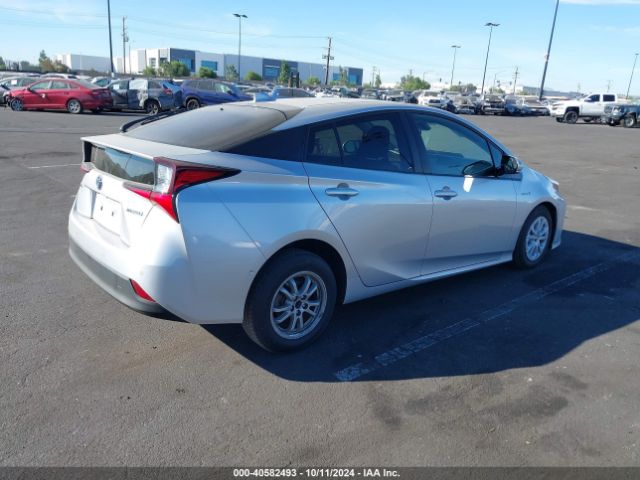 Photo 3 VIN: JTDKARFU1K3074386 - TOYOTA PRIUS 