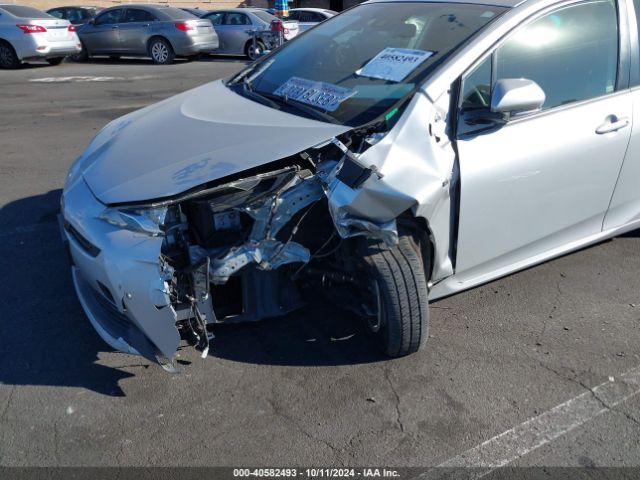 Photo 5 VIN: JTDKARFU1K3074386 - TOYOTA PRIUS 