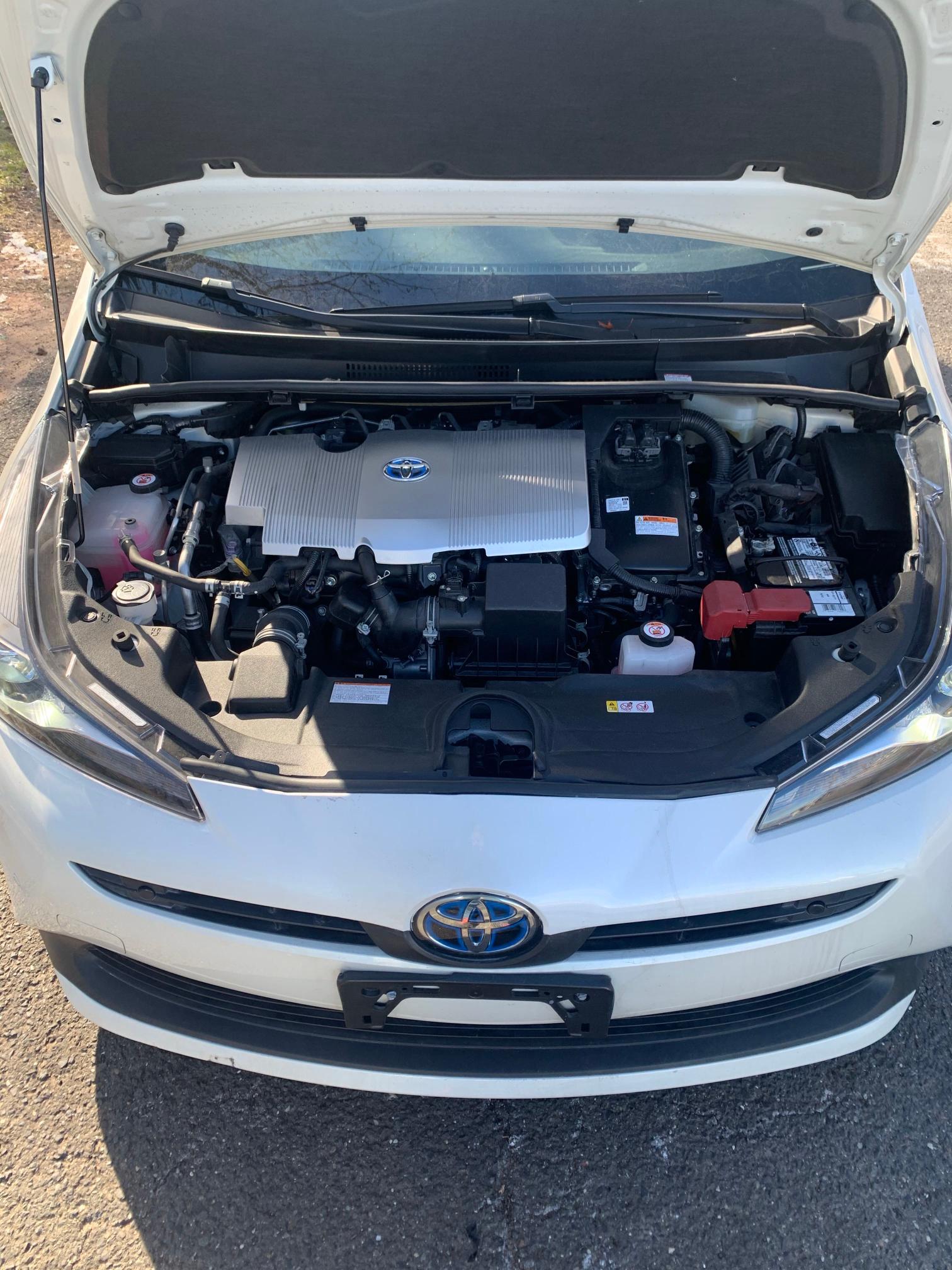 Photo 6 VIN: JTDKARFU1K3096338 - TOYOTA PRIUS 