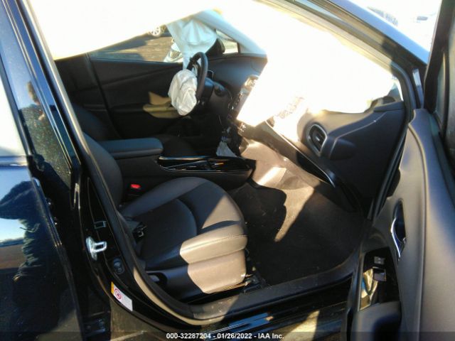 Photo 4 VIN: JTDKARFU1L3113530 - TOYOTA PRIUS 