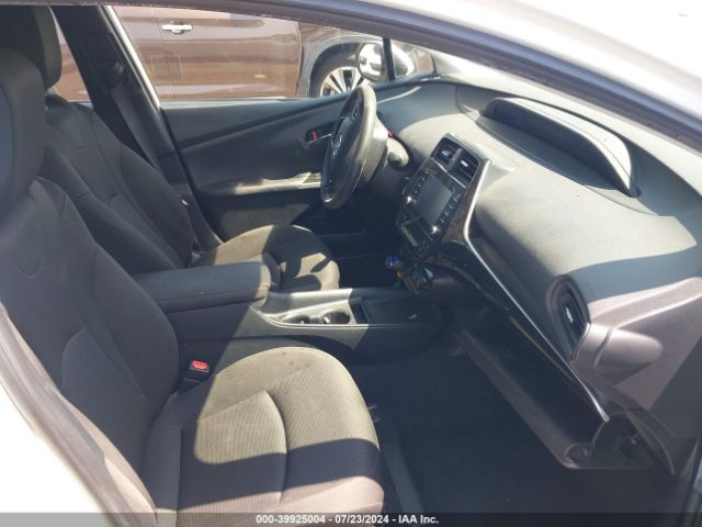 Photo 4 VIN: JTDKARFU1L3122955 - TOYOTA PRIUS 