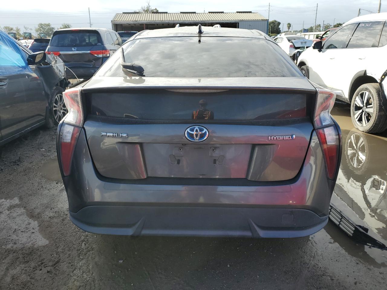 Photo 5 VIN: JTDKARFU2G3013295 - TOYOTA PRIUS 