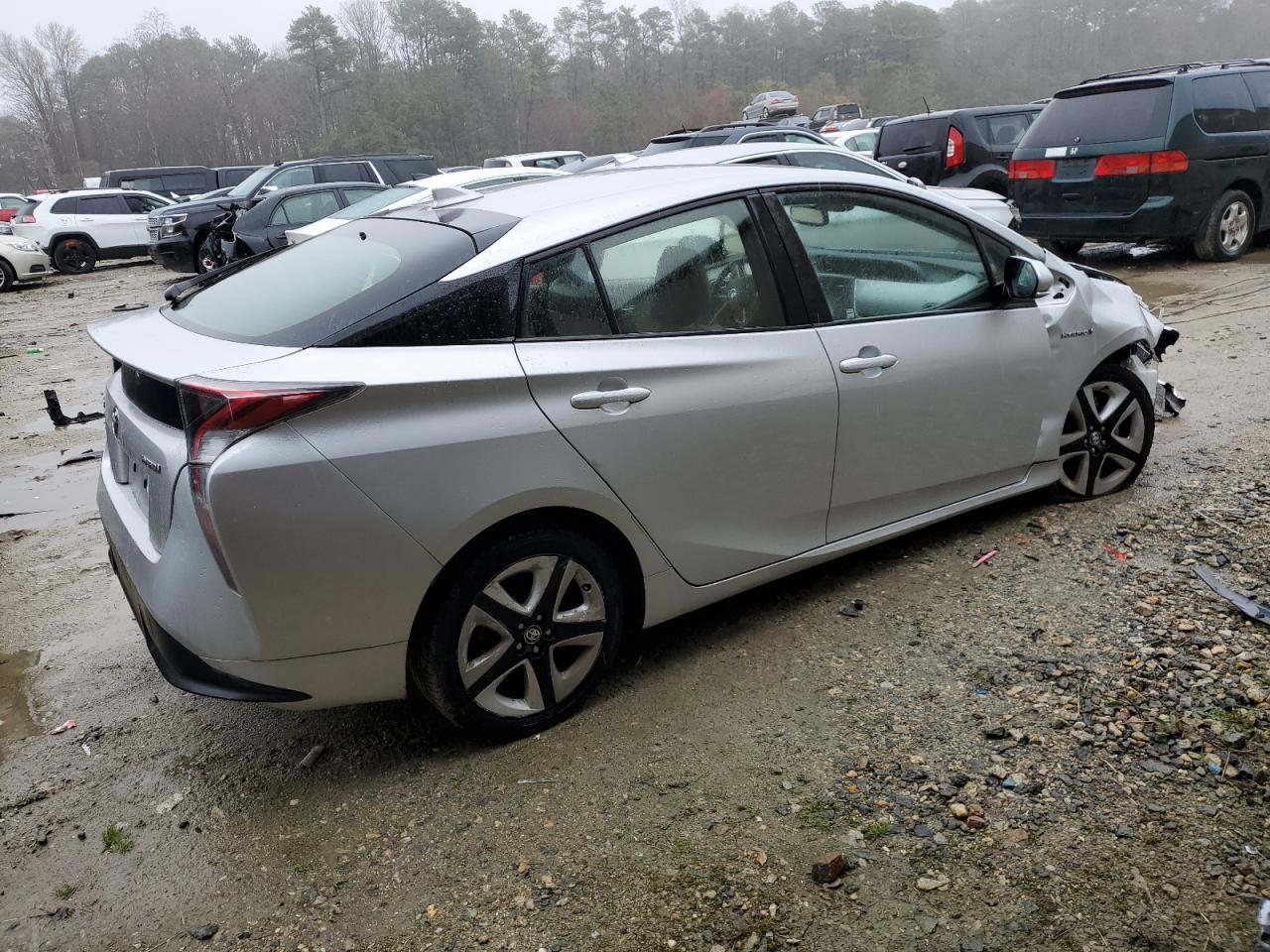 Photo 2 VIN: JTDKARFU2G3503980 - TOYOTA PRIUS 