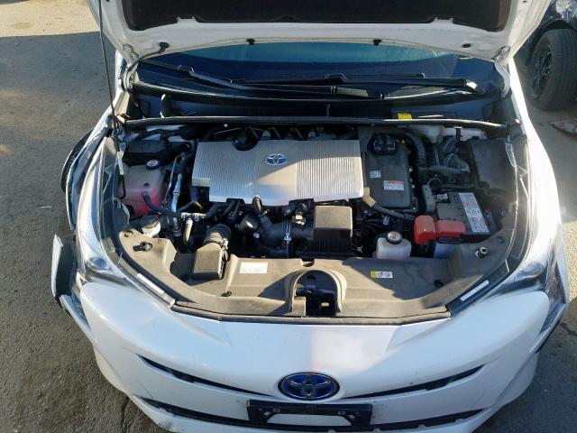 Photo 6 VIN: JTDKARFU2J3054713 - TOYOTA PRIUS 