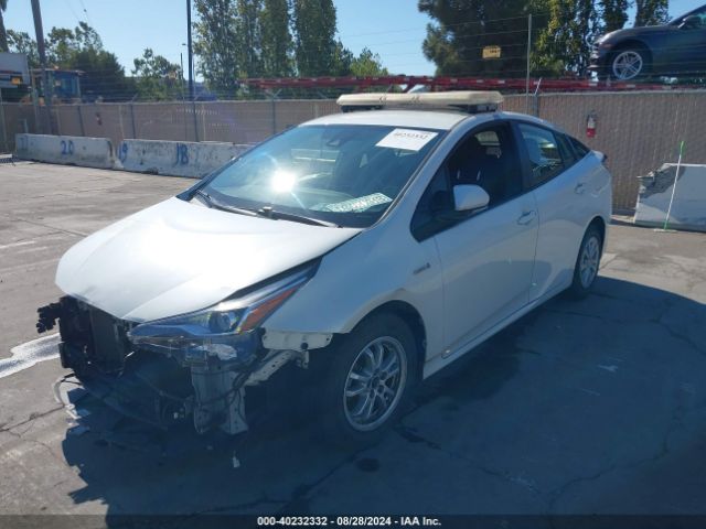 Photo 1 VIN: JTDKARFU2K3070668 - TOYOTA PRIUS 