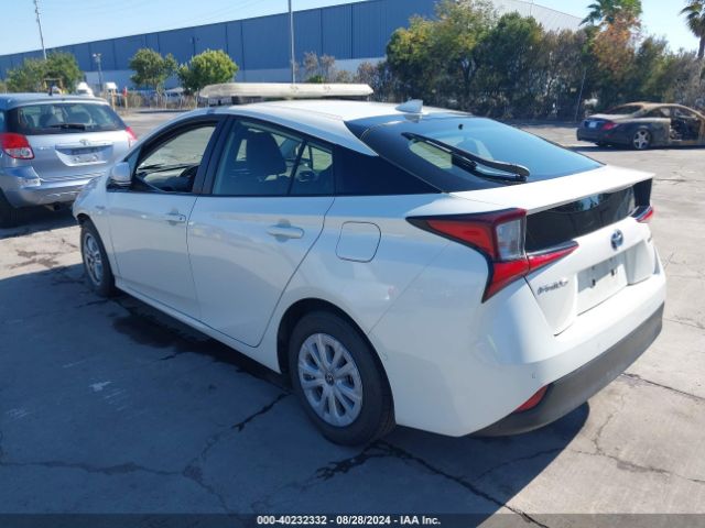 Photo 2 VIN: JTDKARFU2K3070668 - TOYOTA PRIUS 