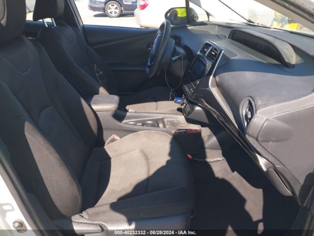 Photo 4 VIN: JTDKARFU2K3070668 - TOYOTA PRIUS 