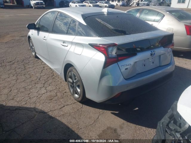 Photo 2 VIN: JTDKARFU2K3098860 - TOYOTA PRIUS 