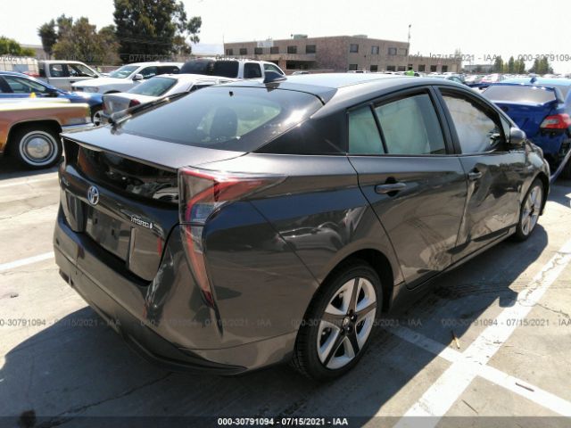 Photo 3 VIN: JTDKARFU3G3011216 - TOYOTA PRIUS 