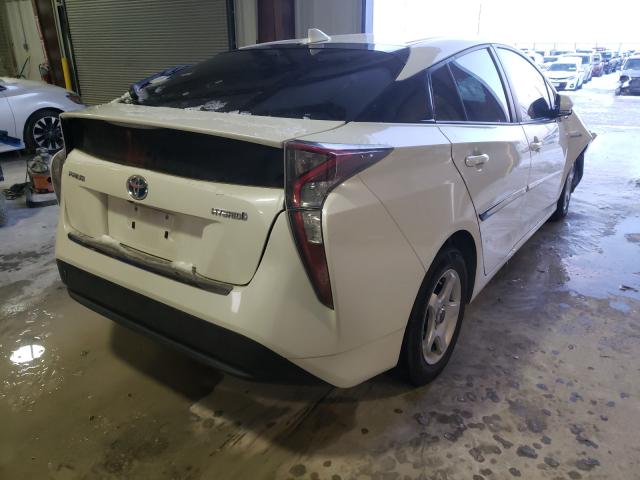 Photo 3 VIN: JTDKARFU3G3015010 - TOYOTA PRIUS 