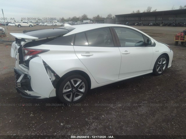 Photo 3 VIN: JTDKARFU3G3018988 - TOYOTA PRIUS 