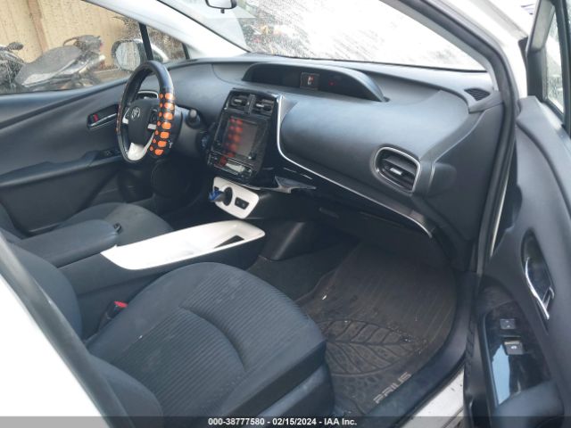 Photo 4 VIN: JTDKARFU3G3024368 - TOYOTA PRIUS 