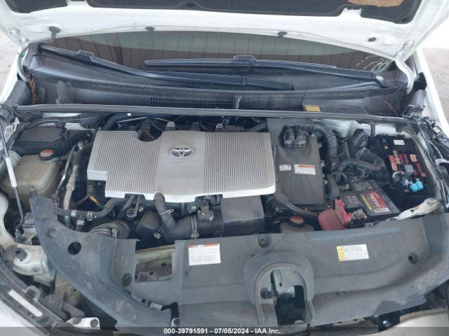 Photo 9 VIN: JTDKARFU3G3502451 - TOYOTA PRIUS 