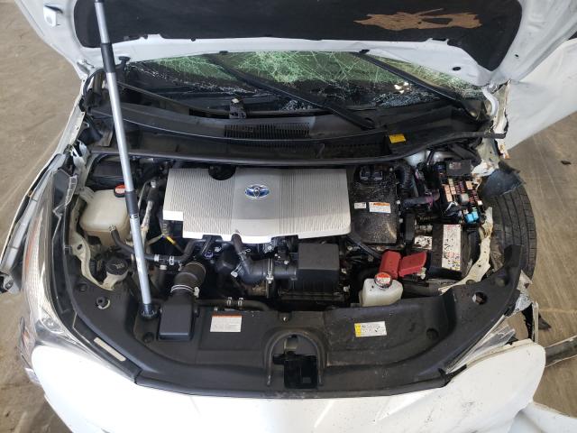 Photo 6 VIN: JTDKARFU3G3515670 - TOYOTA PRIUS 