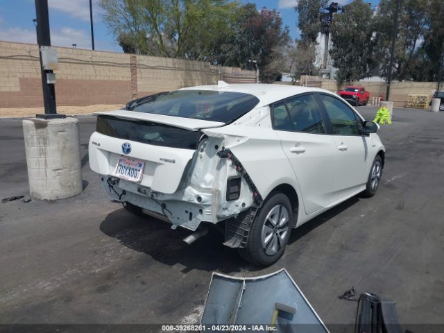 Photo 3 VIN: JTDKARFU3G3527639 - TOYOTA PRIUS 