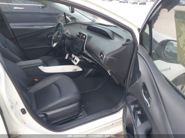 Photo 4 VIN: JTDKARFU3H3032925 - TOYOTA PRIUS 