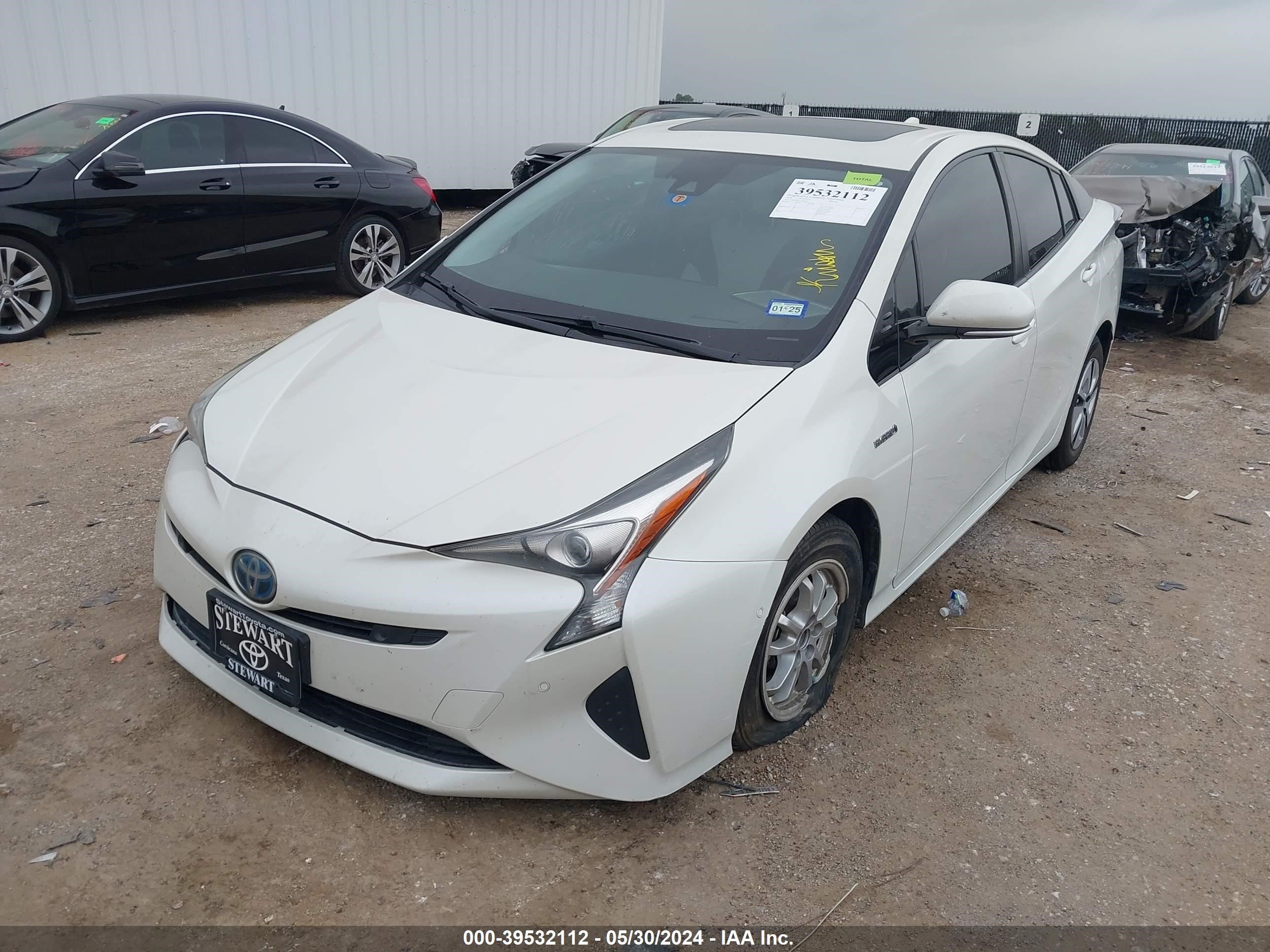 Photo 1 VIN: JTDKARFU3J3545971 - TOYOTA PRIUS 