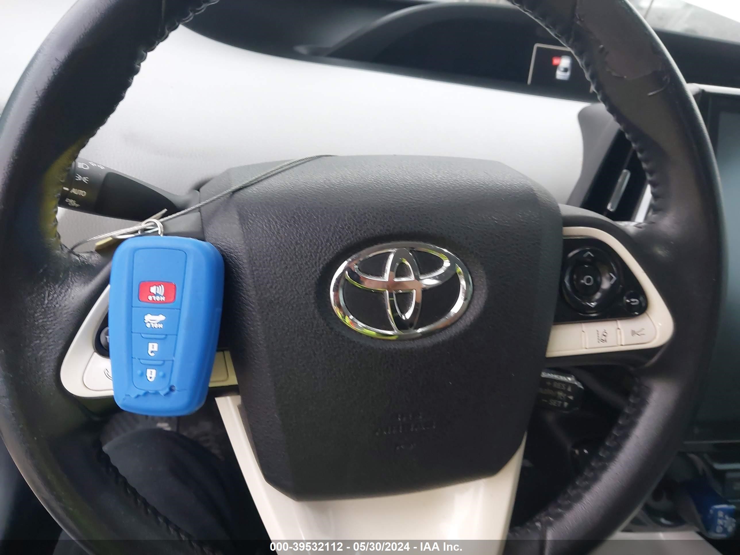 Photo 10 VIN: JTDKARFU3J3545971 - TOYOTA PRIUS 