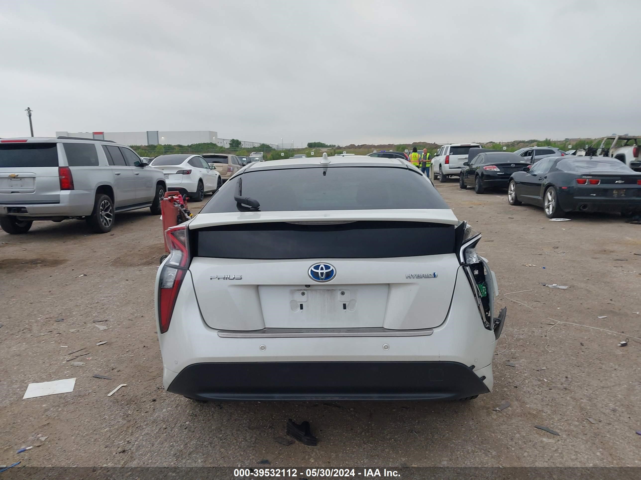 Photo 15 VIN: JTDKARFU3J3545971 - TOYOTA PRIUS 