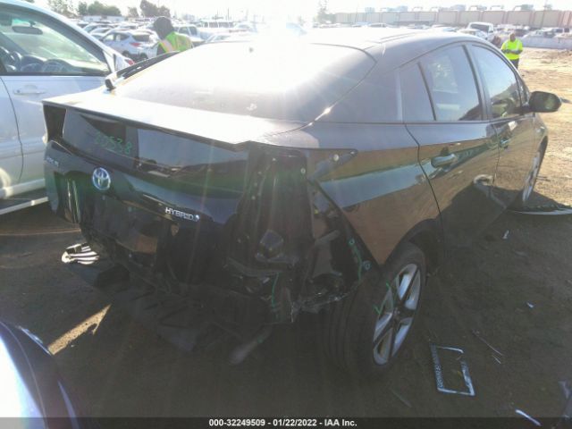 Photo 3 VIN: JTDKARFU3J3547977 - TOYOTA PRIUS 