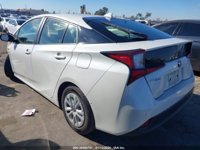 Photo 2 VIN: JTDKARFU3K3083266 - TOYOTA PRIUS 