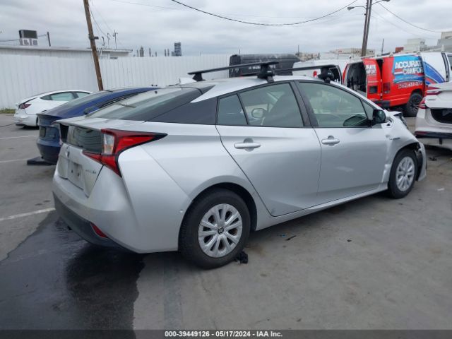 Photo 3 VIN: JTDKARFU3L3113979 - TOYOTA PRIUS 