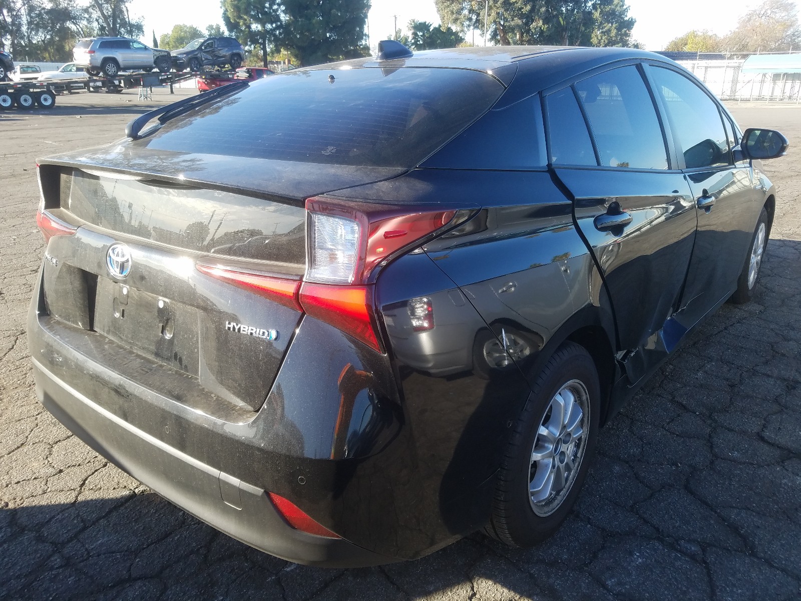 Photo 3 VIN: JTDKARFU3L3116543 - TOYOTA PRIUS L 