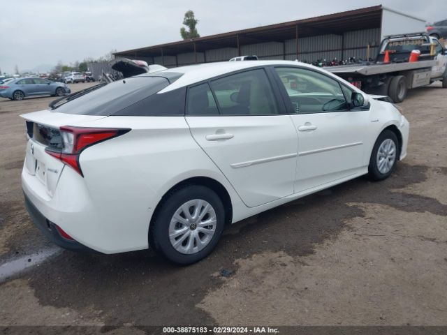 Photo 3 VIN: JTDKARFU3L3120642 - TOYOTA PRIUS 