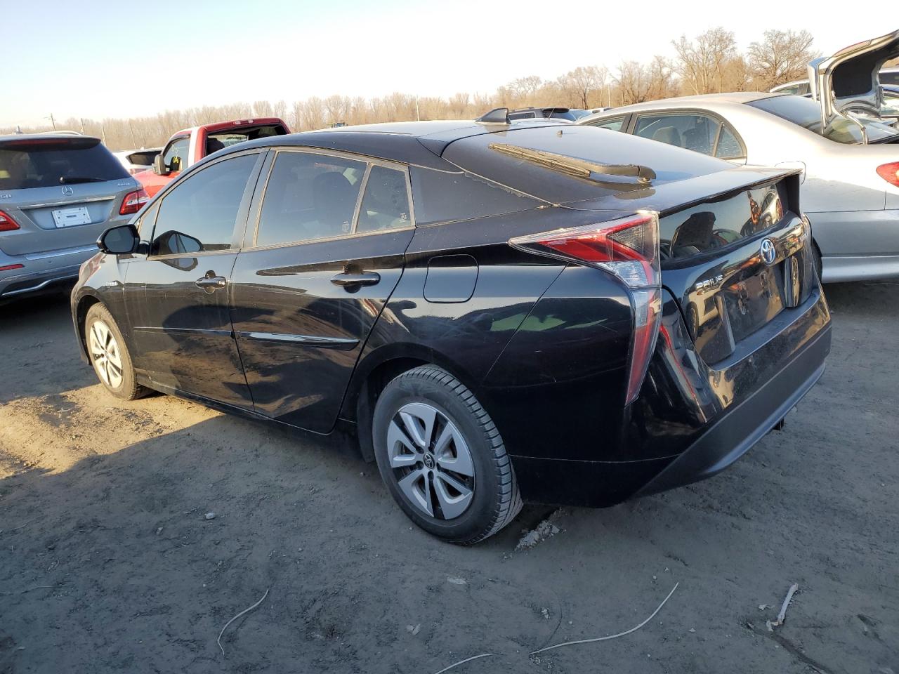 Photo 1 VIN: JTDKARFU4G3025268 - TOYOTA PRIUS 