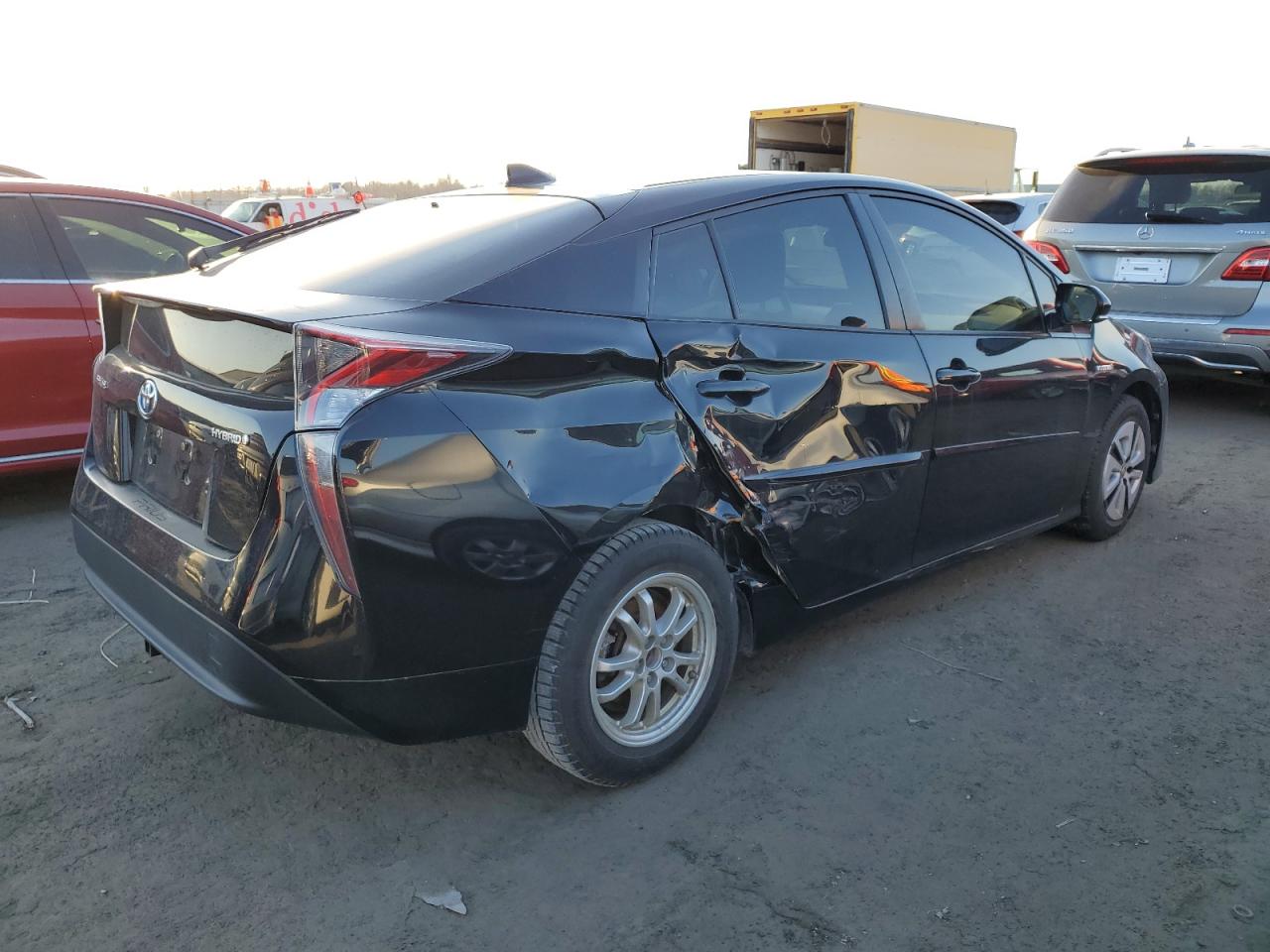 Photo 2 VIN: JTDKARFU4G3025268 - TOYOTA PRIUS 