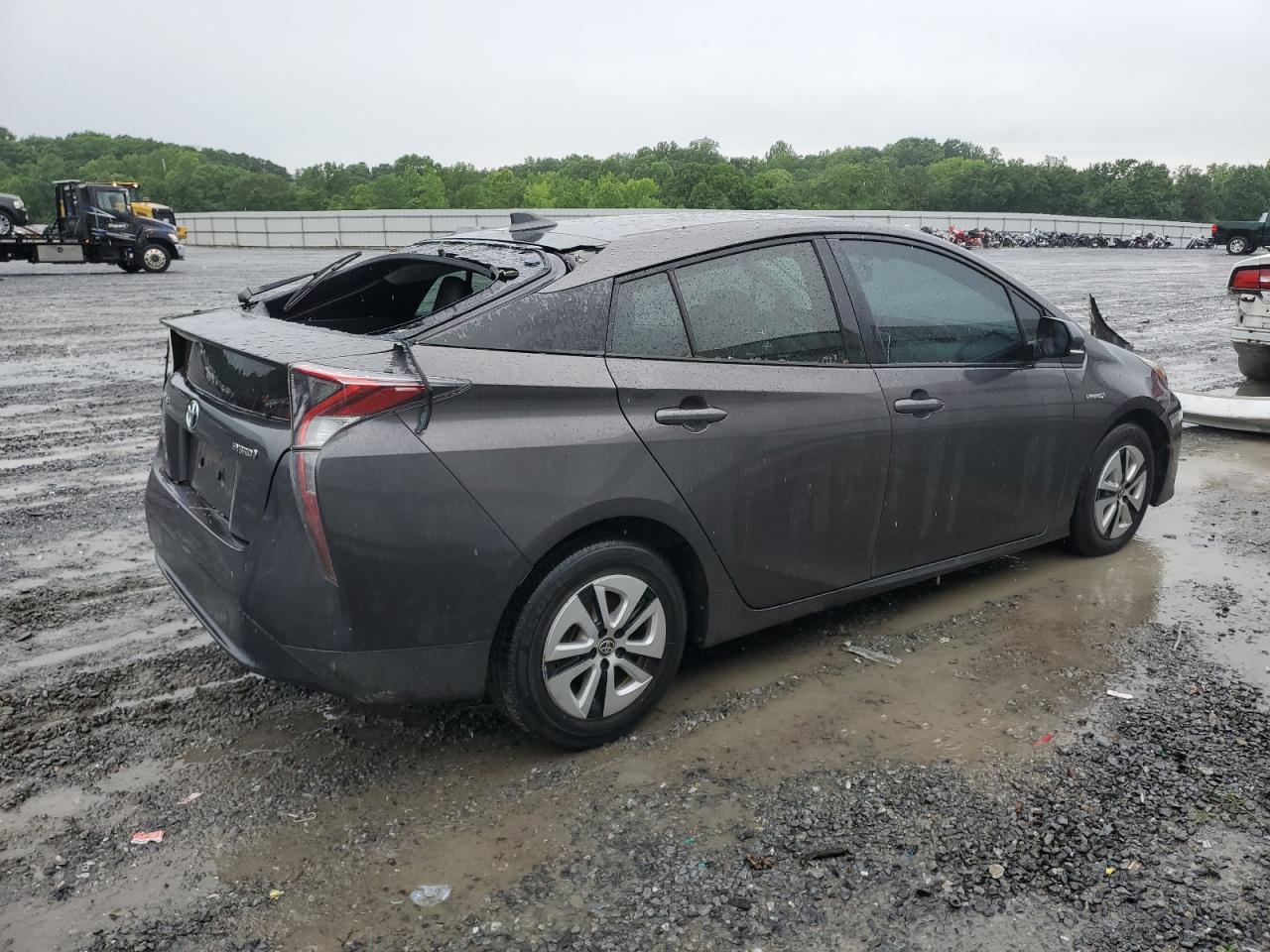 Photo 2 VIN: JTDKARFU4G3520733 - TOYOTA PRIUS 