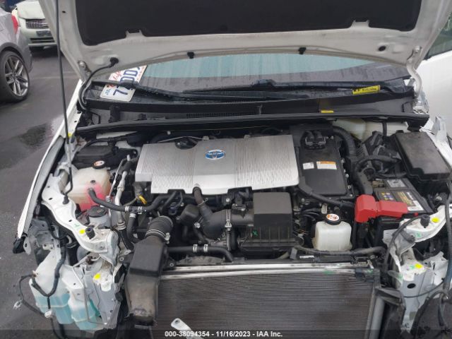 Photo 9 VIN: JTDKARFU4H3037809 - TOYOTA PRIUS 