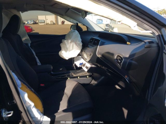 Photo 4 VIN: JTDKARFU4J3068533 - TOYOTA PRIUS 